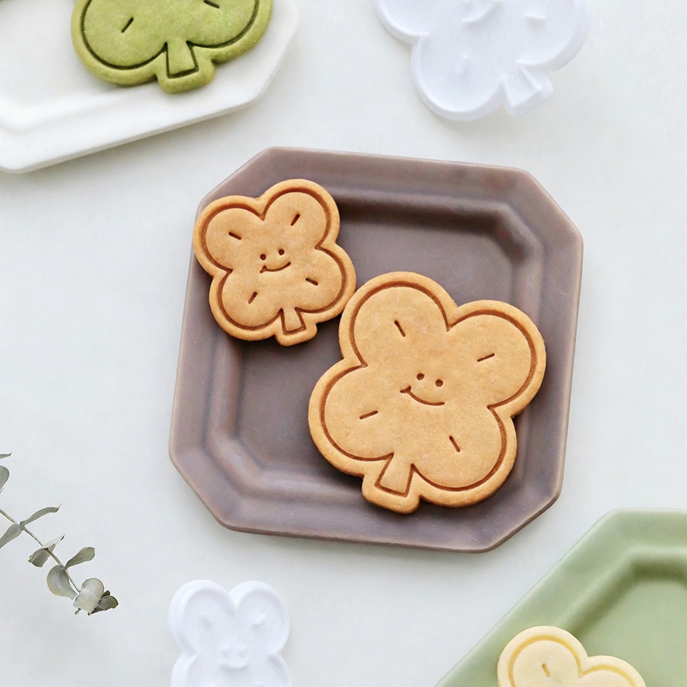 Lucky Four-Leaf Clover Cookie  - огляд і ціна Kitchen Baking Products